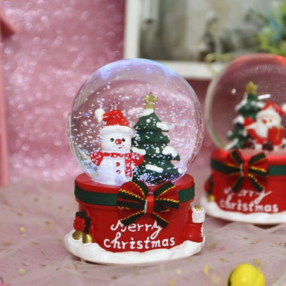 Decorative Christmas globe with automatic snow